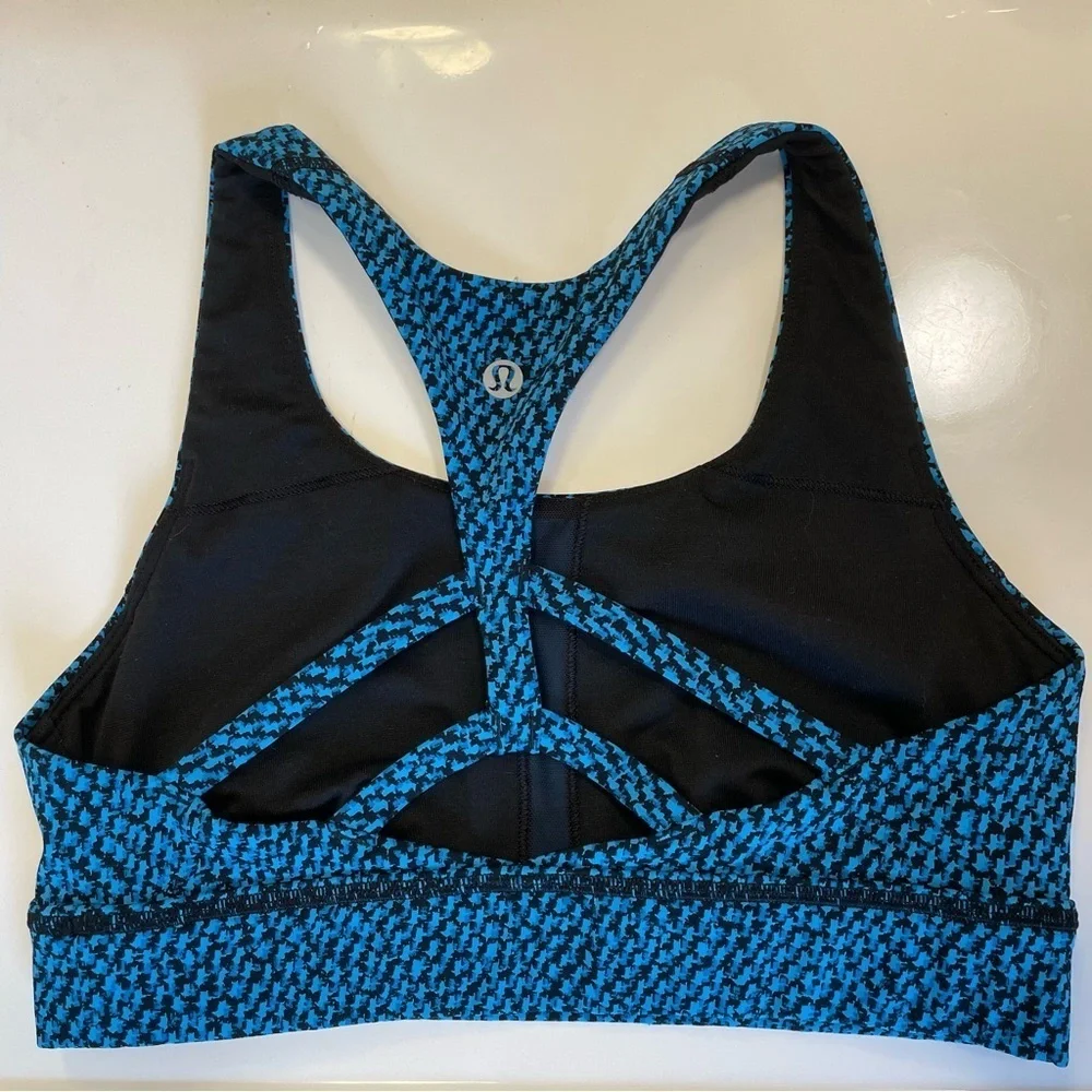 Lululemon Circuit Breaker Bra Scatter Star Beach Blanket Blue Black
